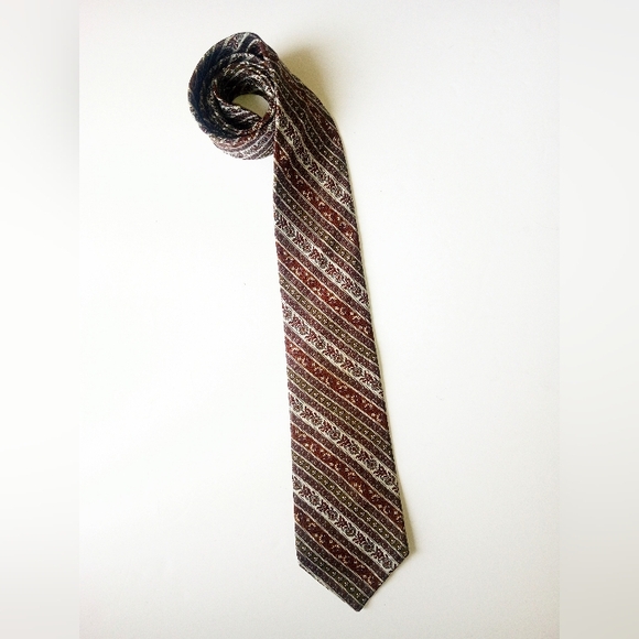 YVES SAINT LAURENT Silk Neck Tie - Picture 2 of 5